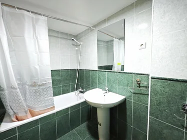 Quarto compartilhado em Calle Miguel de Unamuno, 15, esc. 0 1º 0, imagem 12 de 15
