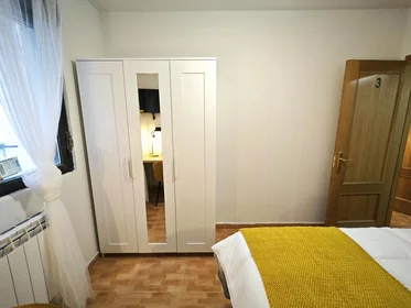Quarto compartilhado em Calle Miguel de Unamuno, 15, esc. 0 1º 0, imagem 7 de 15