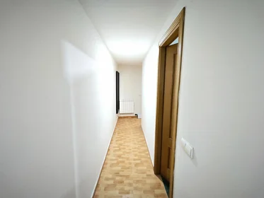 Quarto compartilhado em Calle Miguel de Unamuno, 15, esc. 0 1º 0, imagem 4 de 17