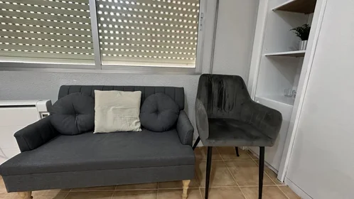 Paylaşımlı oda konumu Panizo, 12, 1º 1, 8 32 görüntüsü