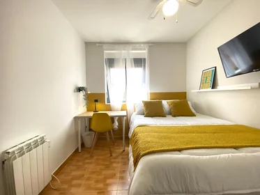 Quarto compartilhado em Calle De Blasco Ibáñez, 4, esc. 0 1º 1, imagem 7 de 16