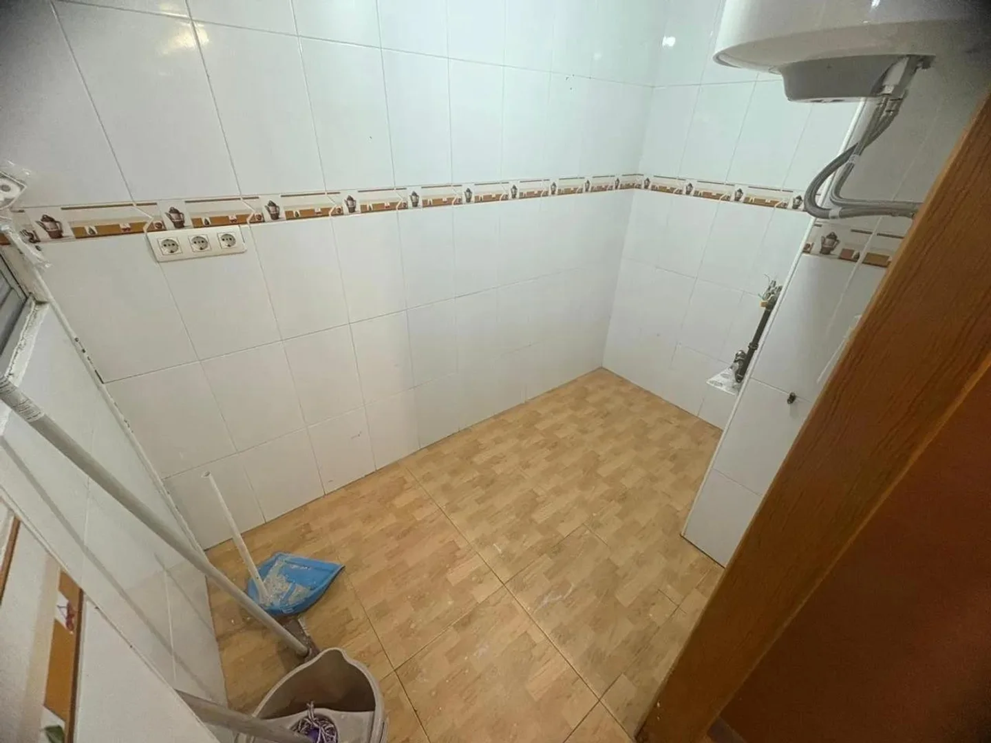Habitación estudiantil amplia y cómoda en 