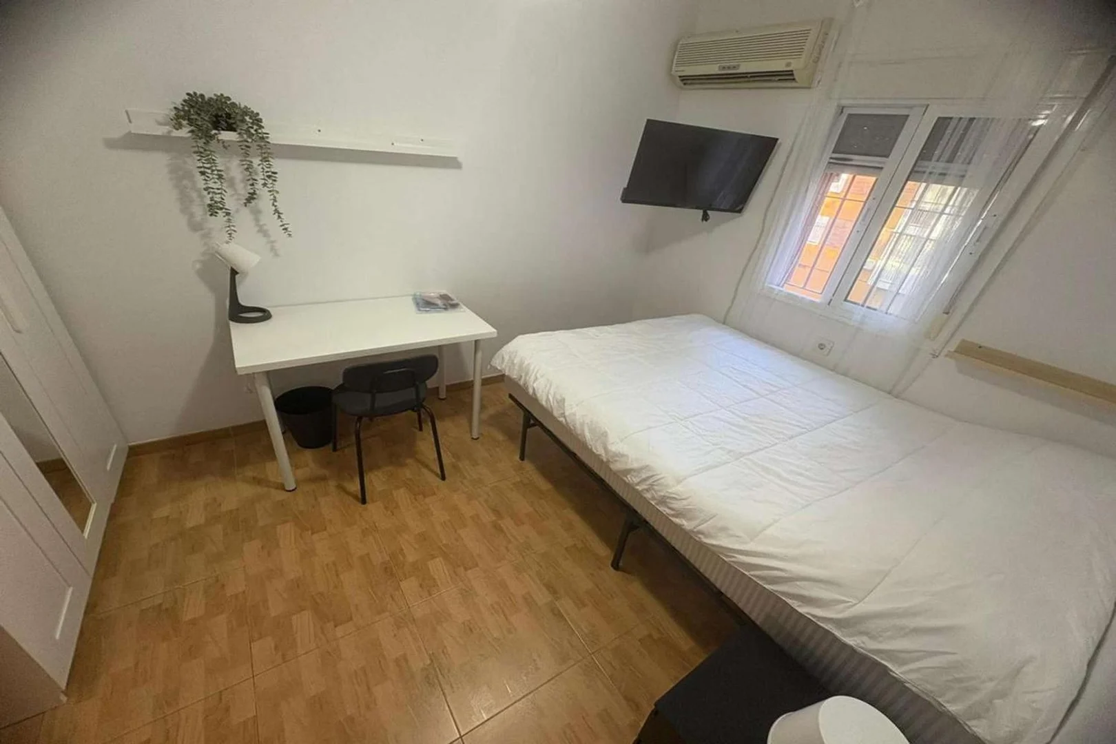 Habitación para estudiantes en  con modernas comodidades