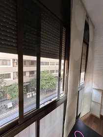 Shared room at Carrer d'Armando Palacio Valdés, 10, esc. 0 2º 2, image 18 of 32