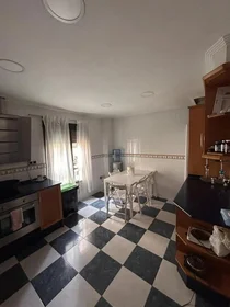 Shared room at Carrer d'Armando Palacio Valdés, 10, esc. 0 2º 2, image 7 of 32
