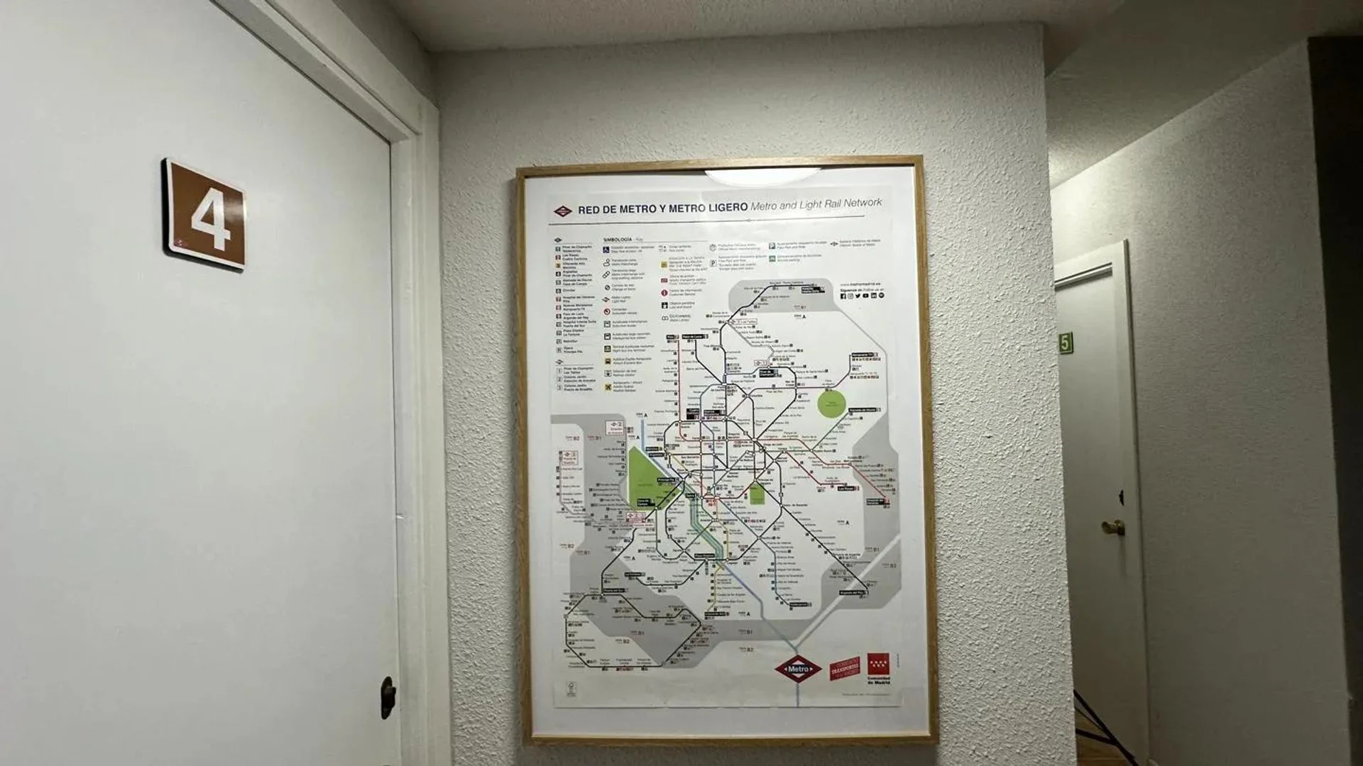Öğrenciler için rahat oda  bölgesinde mevcut