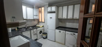Shared room at Passeig de la Ciutadella, 16, esc. 0 1º 2, image 2 of 18