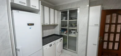 Shared room at Passeig de la Ciutadella, 16, esc. 0 1º 2, image 5 of 18