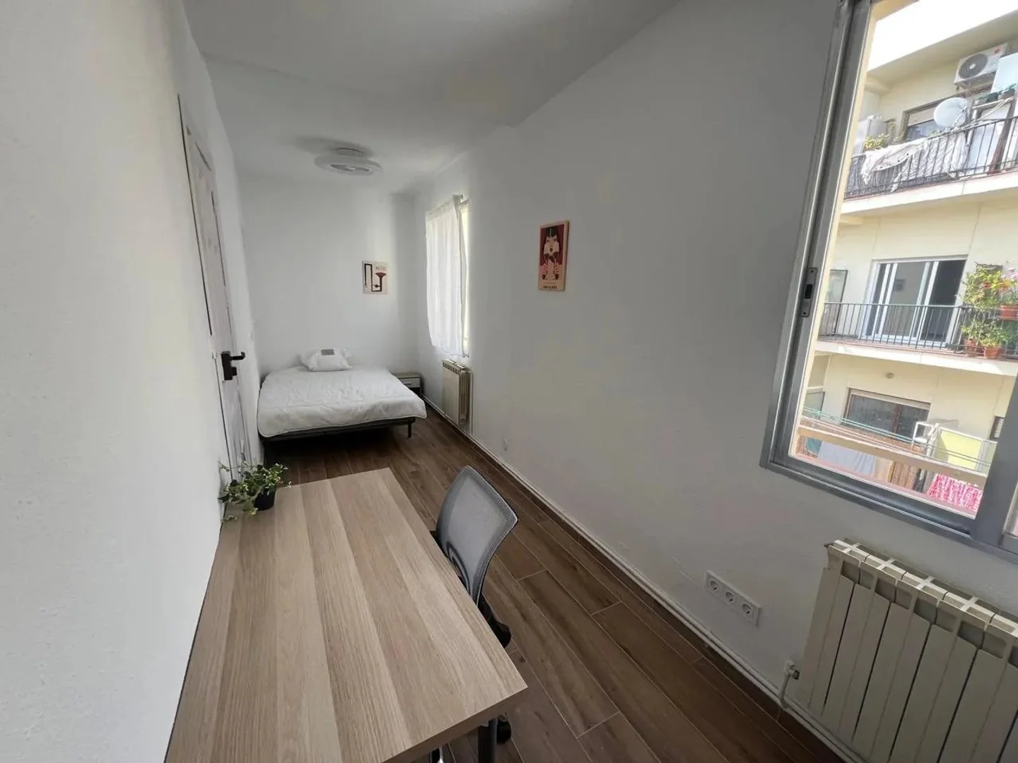 Camera per studenti economica con posizione comoda a