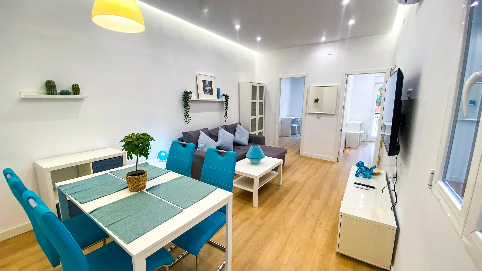 'de öğrenci dairesinde, tamamen mobilyalı kiralık oda