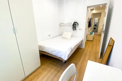 Habitación compartida en Paseo de Extremadura, 72, esc. 0 1º 2, imagen 1 de 24