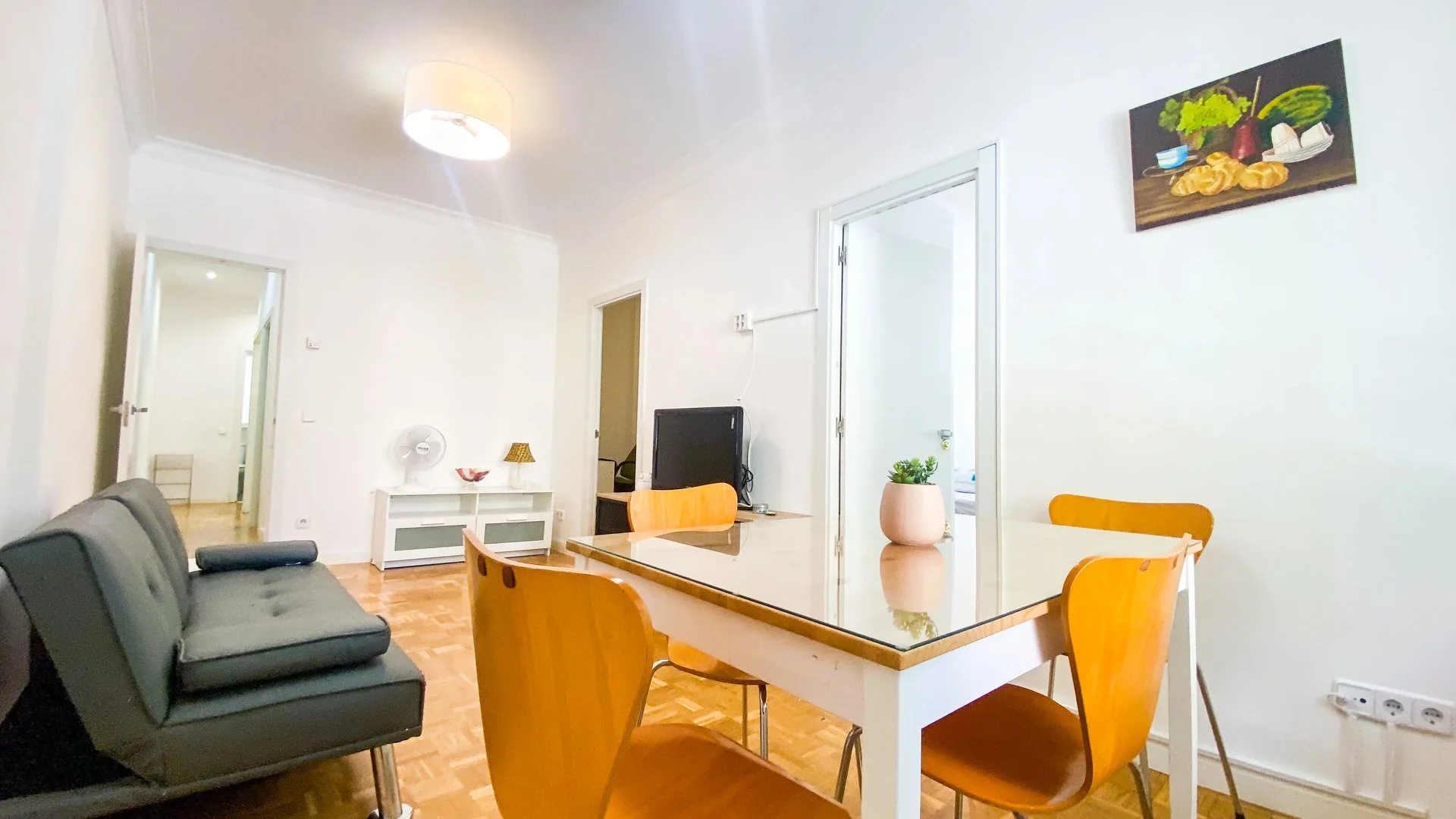 Cozy room for students available in