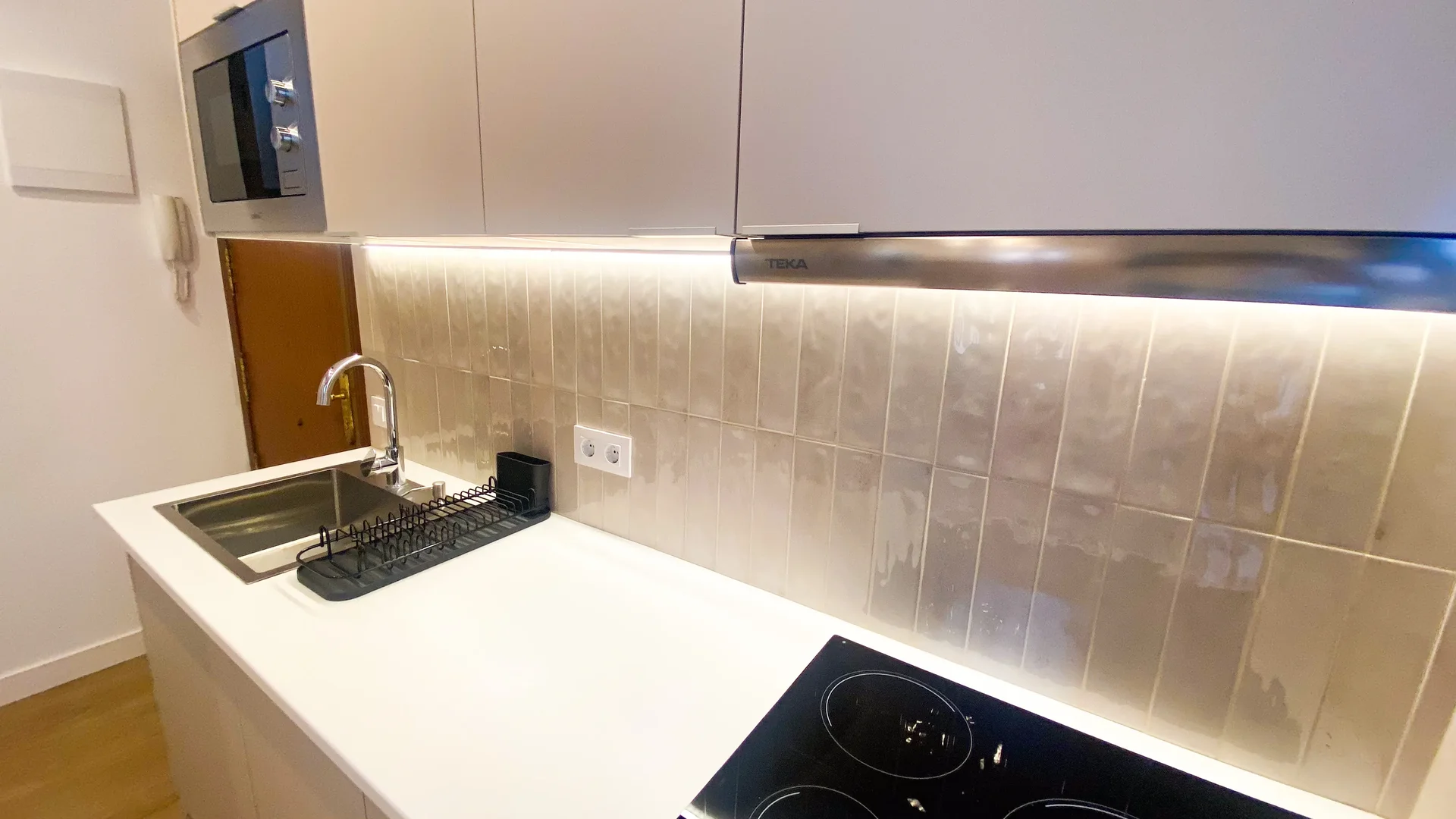Habitación estudiantil amplia y cómoda en 