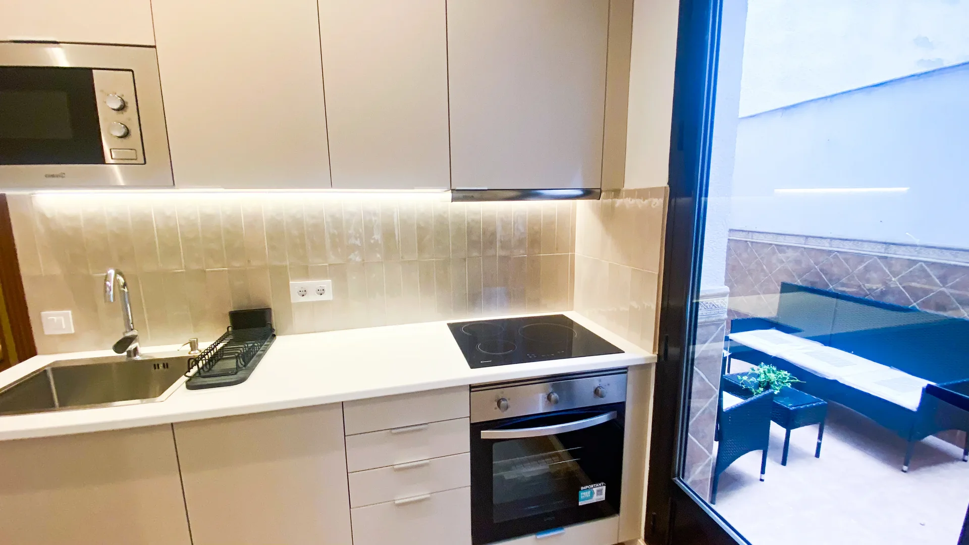 Habitación estudiantil amplia y cómoda en 