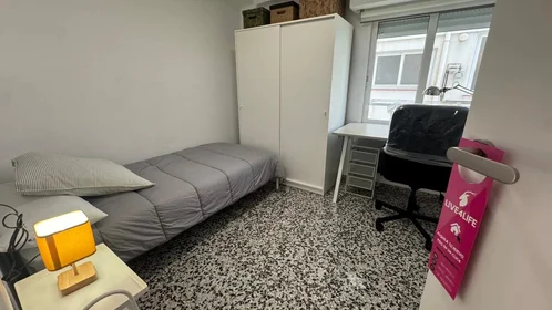 Shared room at Carrer Mestre Marçal, 7, esc. 0 4º 0, image 1 of 26