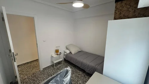 Shared room at Carrer Mestre Marçal, 7, esc. 0 4º 0, image 16 of 26