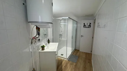 Shared room at Carrer Mestre Marçal, 7, esc. 0 4º 0, image 19 of 26