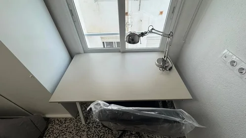 Shared room at Carrer Mestre Marçal, 7, esc. 0 4º 0, image 3 of 26