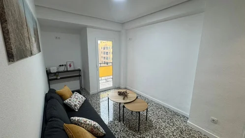 Shared room at Carrer Mestre Marçal, 7, esc. 0 4º 0, image 6 of 26