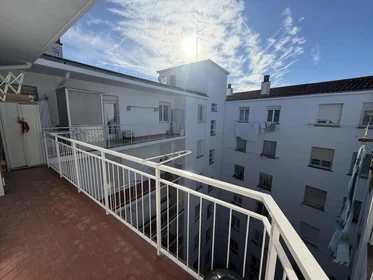 Shared room at Calle Marqués de la Ensenada, 38, esc. 0 7º 3. 1, image 9 of 16