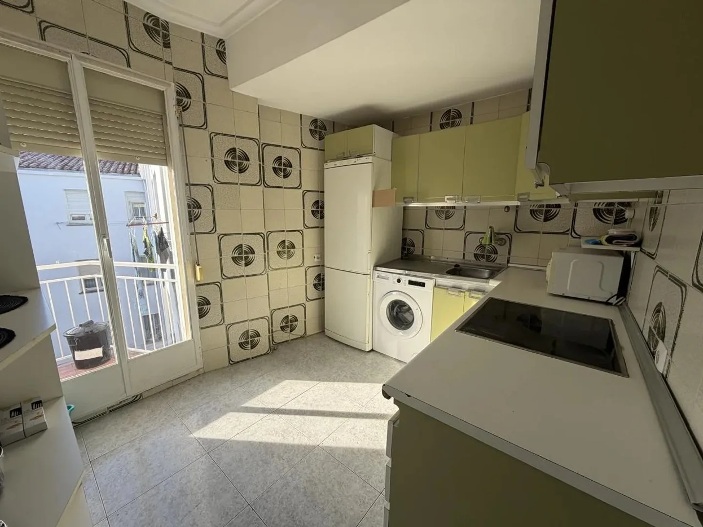 Economical student room with convenient location in 