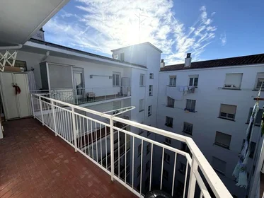 Shared room at Calle Marqués de la Ensenada, 38, esc. 0 7º 3.2, image 5 of 15