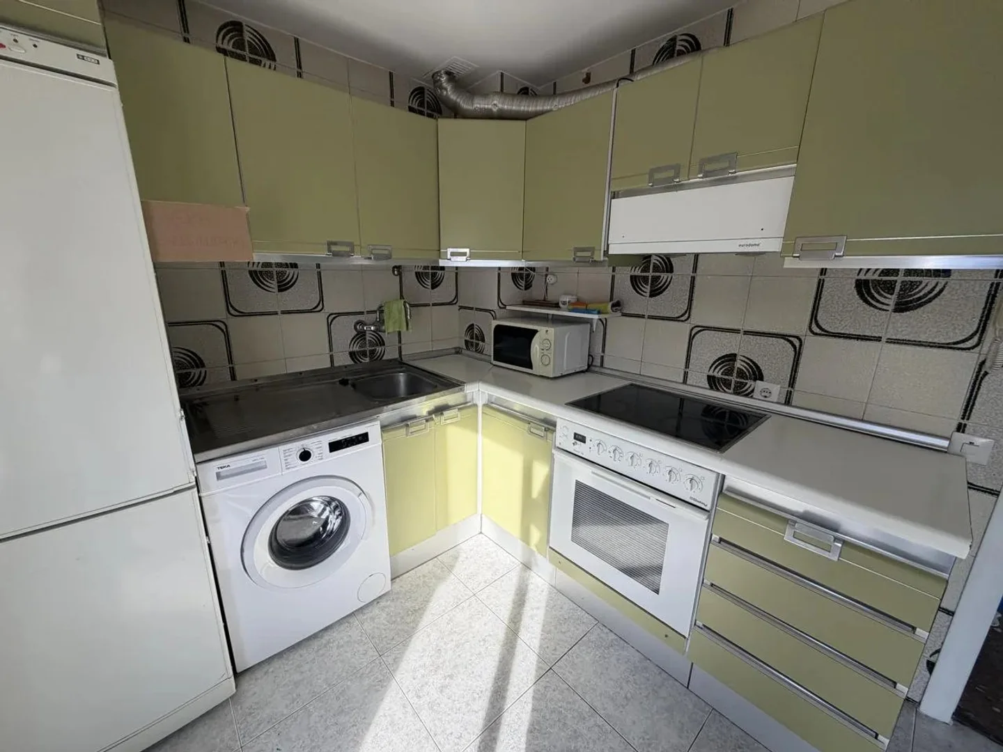 Student-friendly room in  with modern amenities