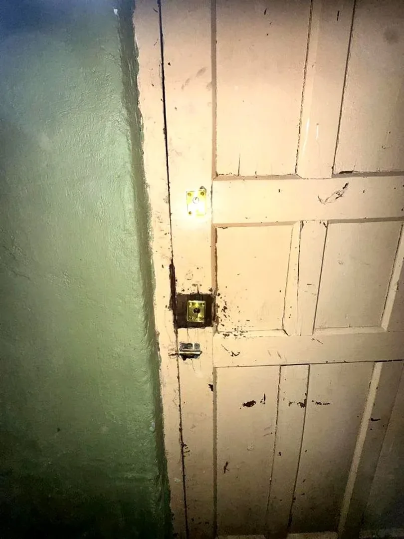 Quarto de estudante confortável e espaçoso em 