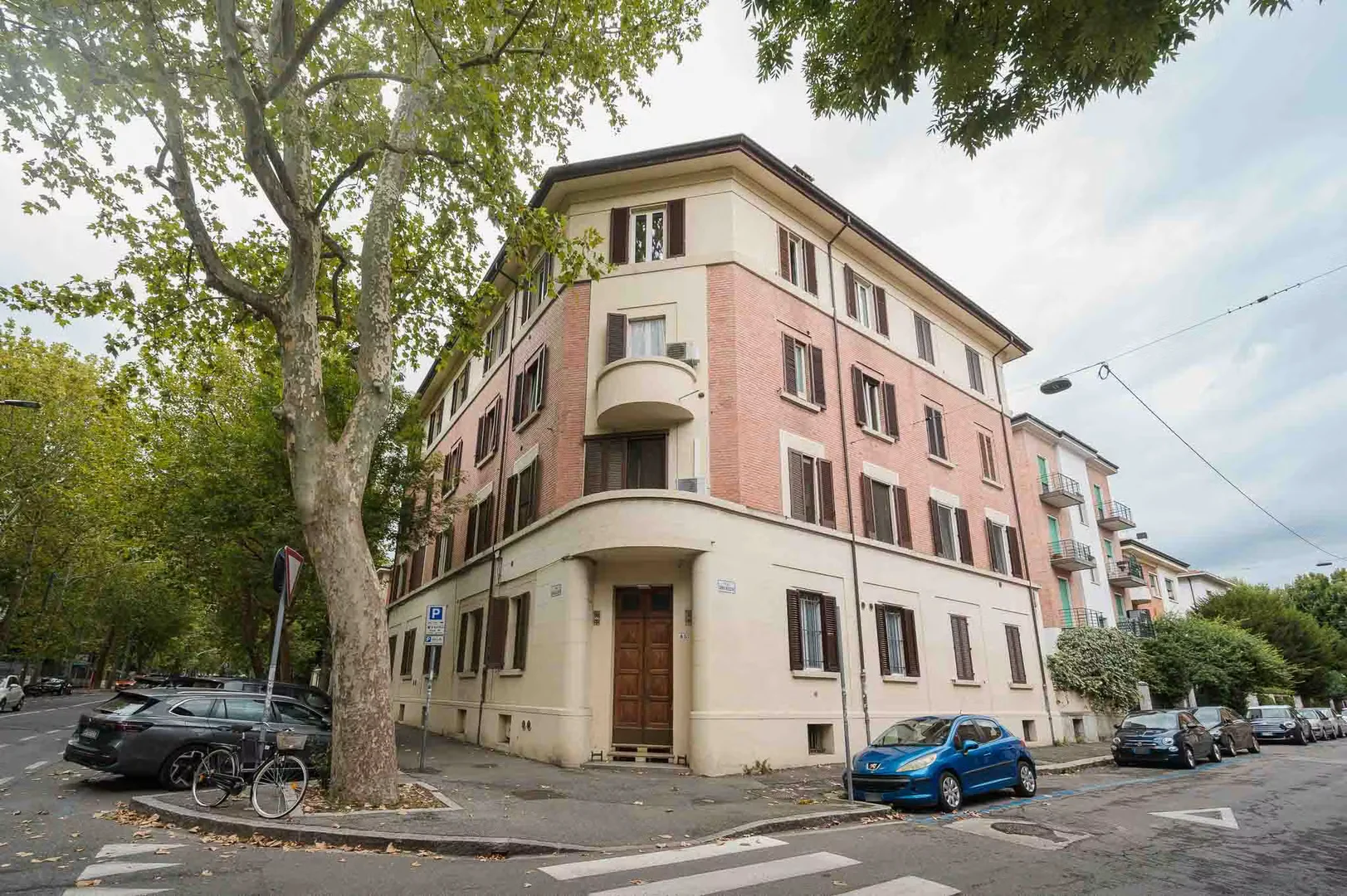 Via Laura Bassi Veratti, Santo Stefano