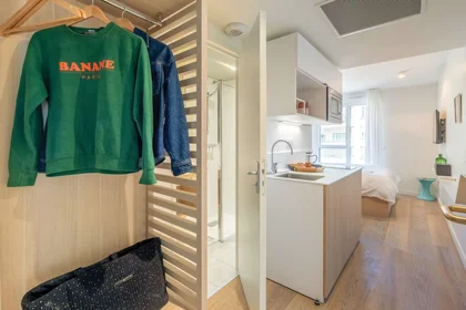 Entire apartment at Rue Benoît Malon, , image 7 of 10