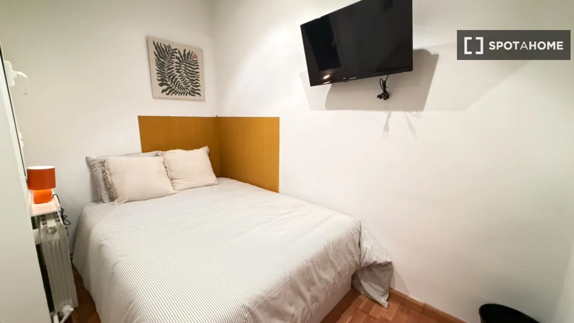 Chambre d'étudiant fonctionnelle parfaite pour étudier dans 
