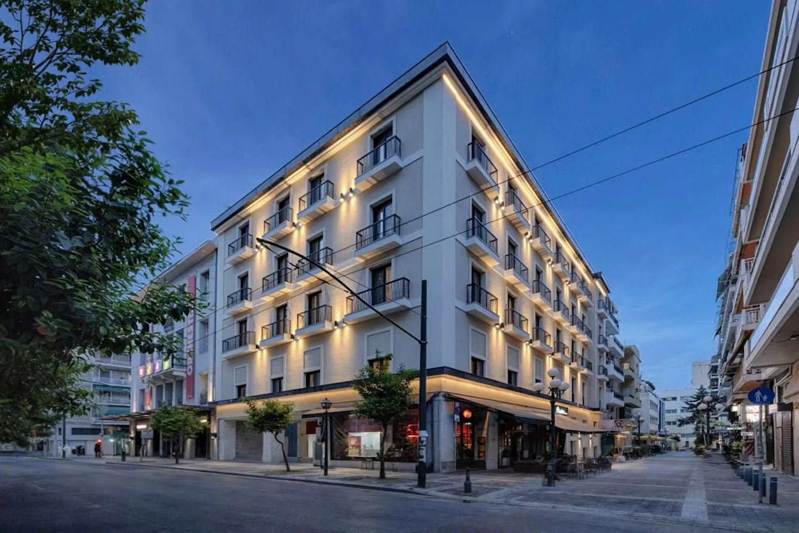 Mpoumpoulinas, Piraeus