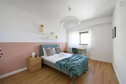 Chambre privée à Areeiro - R. Jorge Castilho, 10A, image 39 de 46