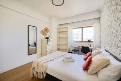 Chambre privée à Areeiro - R. Jorge Castilho, 10A, image 39 de 46