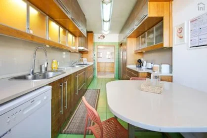 Chambre privée à Areeiro - R. Jorge Castilho, 10A, image 5 de 46