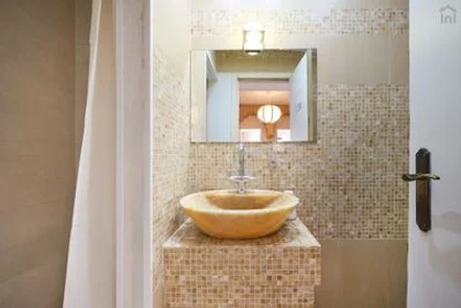 Chambre privée à Areeiro - R. Jorge Castilho, 10A, image 18 de 45