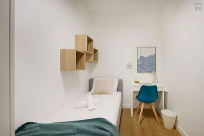 Chambre privée à Areeiro - R. Jorge Castilho, 10A, image 39 de 43