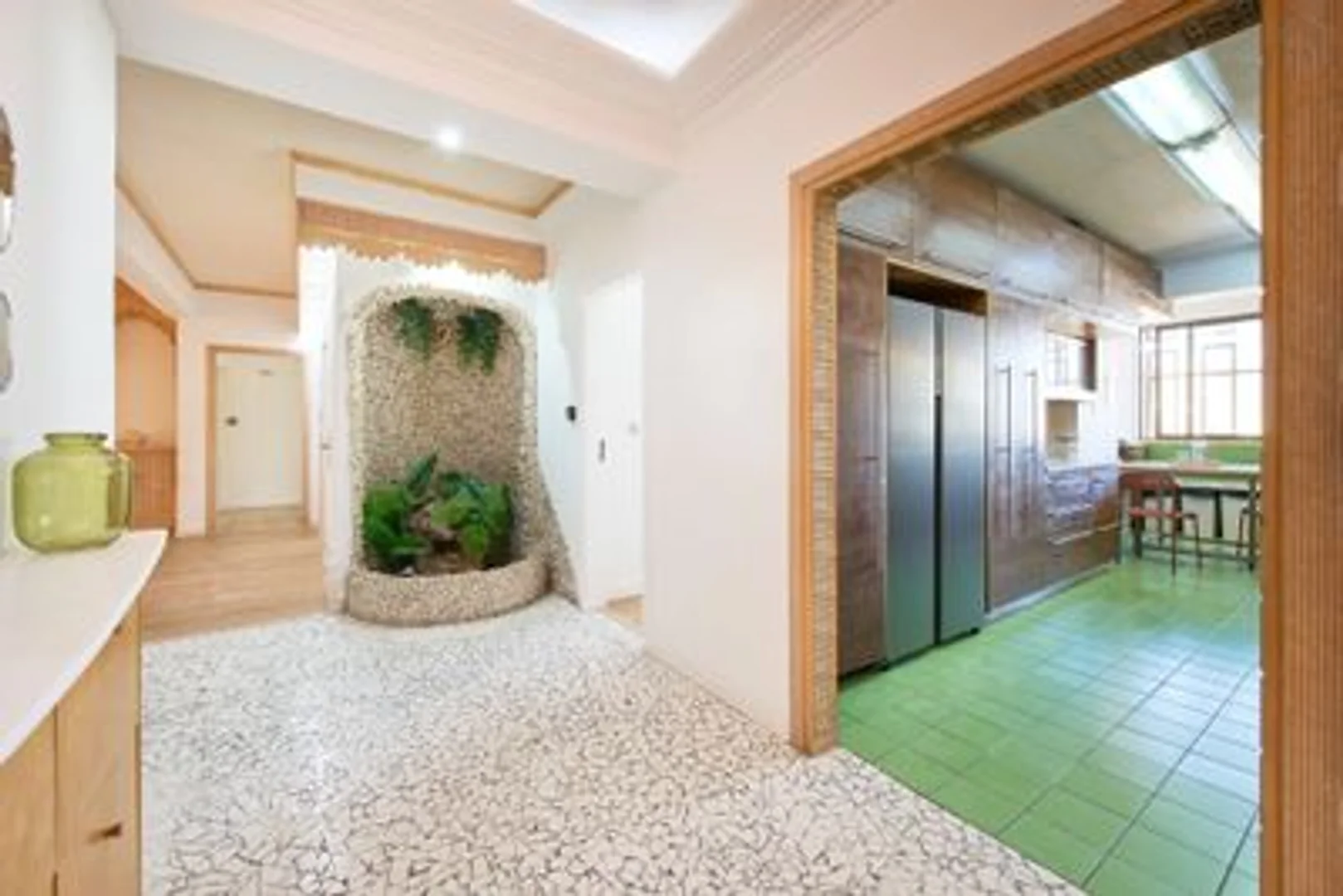 Chambre confortable pour étudiants disponible dans 