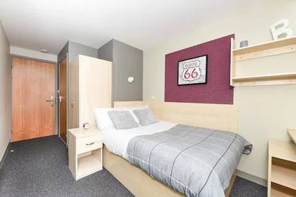 Chambre privée à Mealmarket Exchange, Mealmarket St, Aberdeen, AB24 5SW, UK, image 1 de 10
