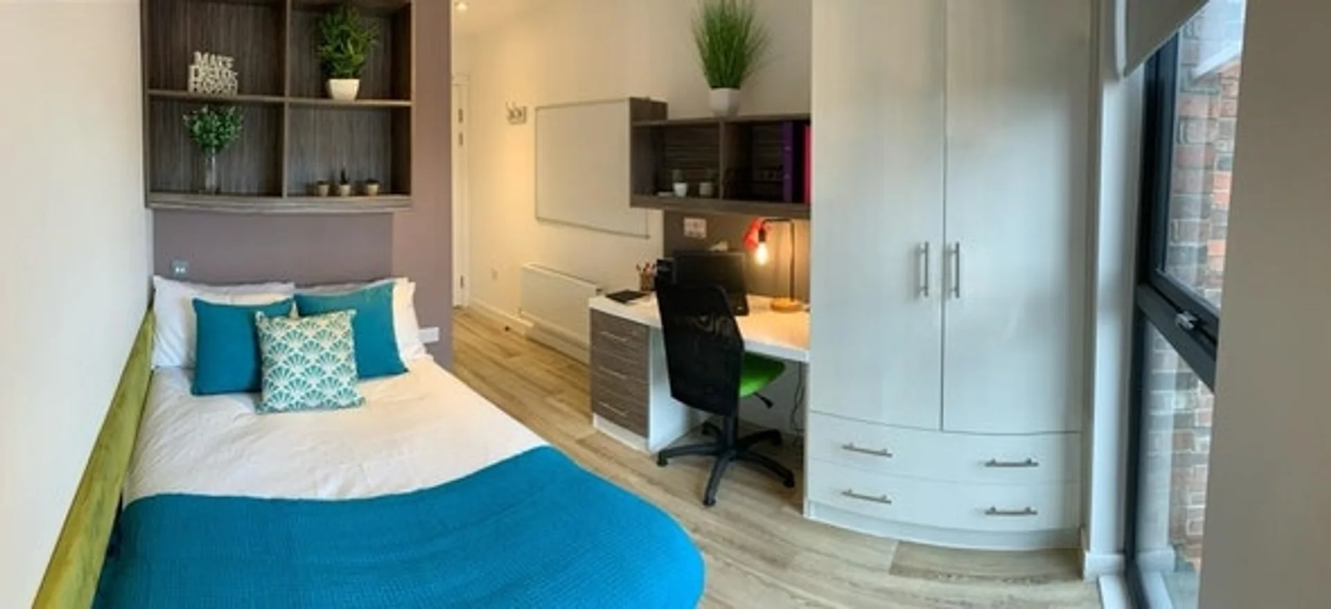 Komfortables und geräumiges Studentenzimmer in 