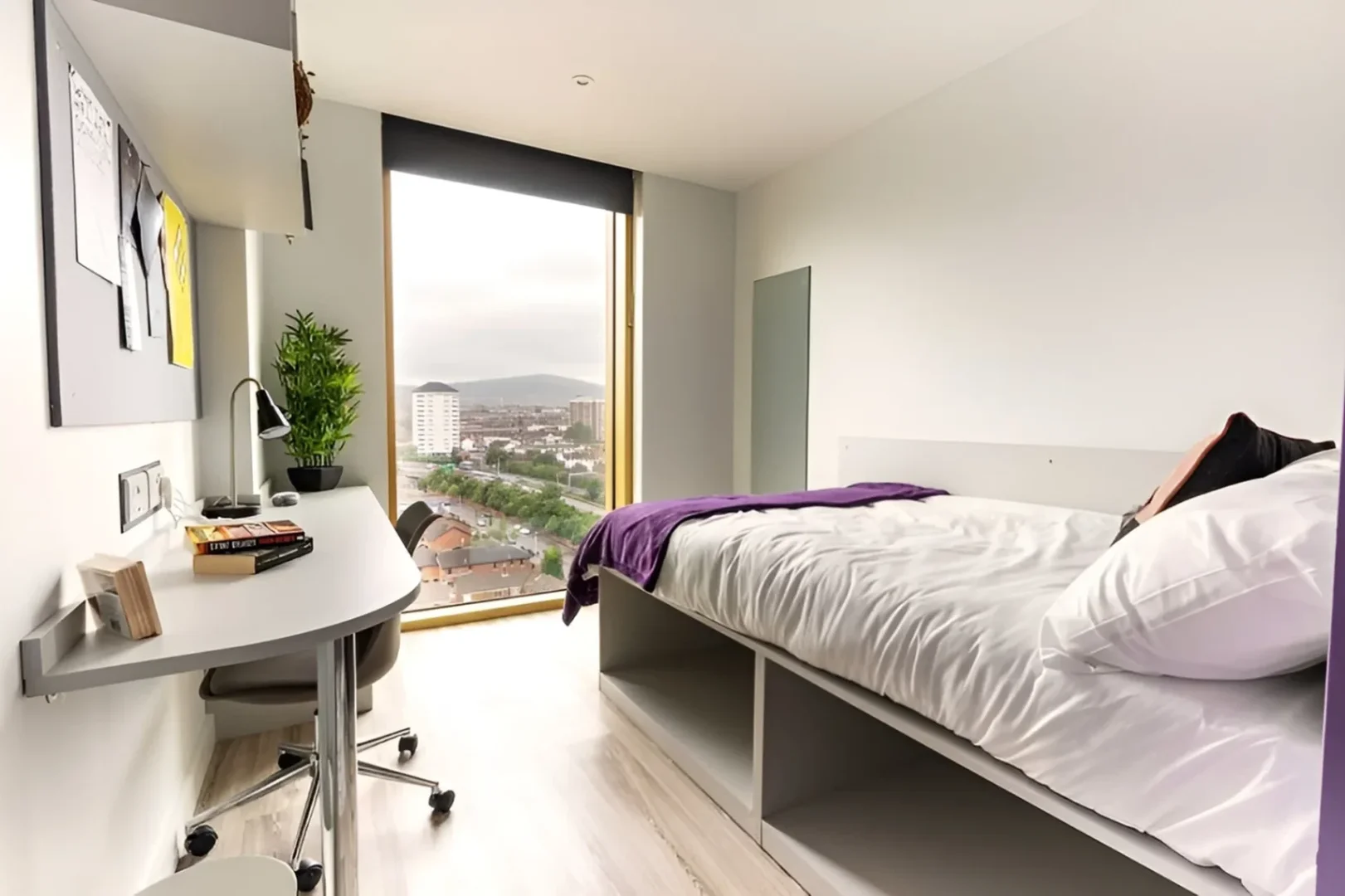 Budget-friendly student room close to campus in 