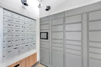 Studio in residence at 3949 Shelbourne St, Victoria, BC V8P 0A9, Canada, image 23 of 28