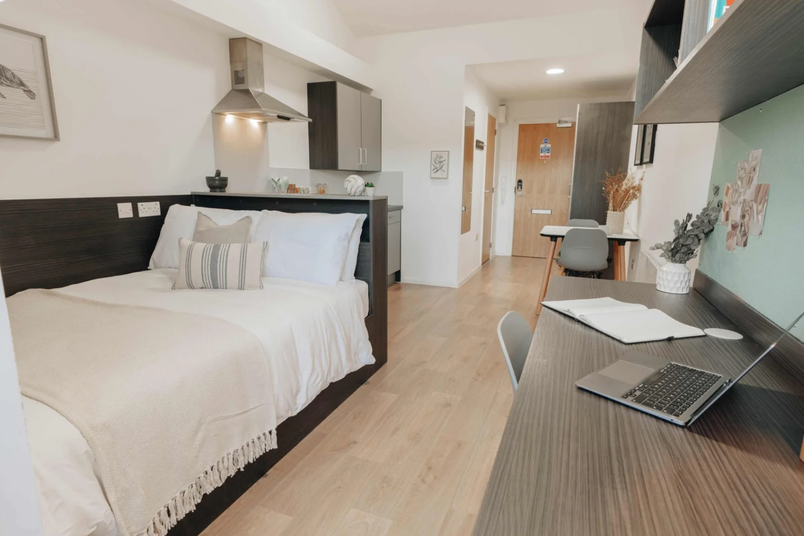Compact studio apartment ideal for students in 