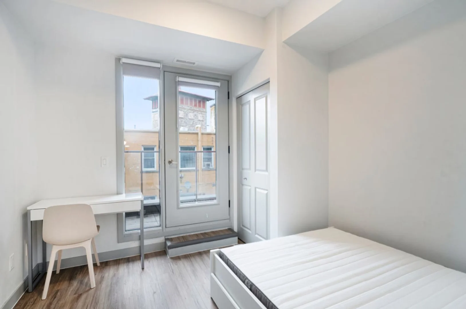 168 Division St, Kingston, ON K7L 0G5, Canada    
