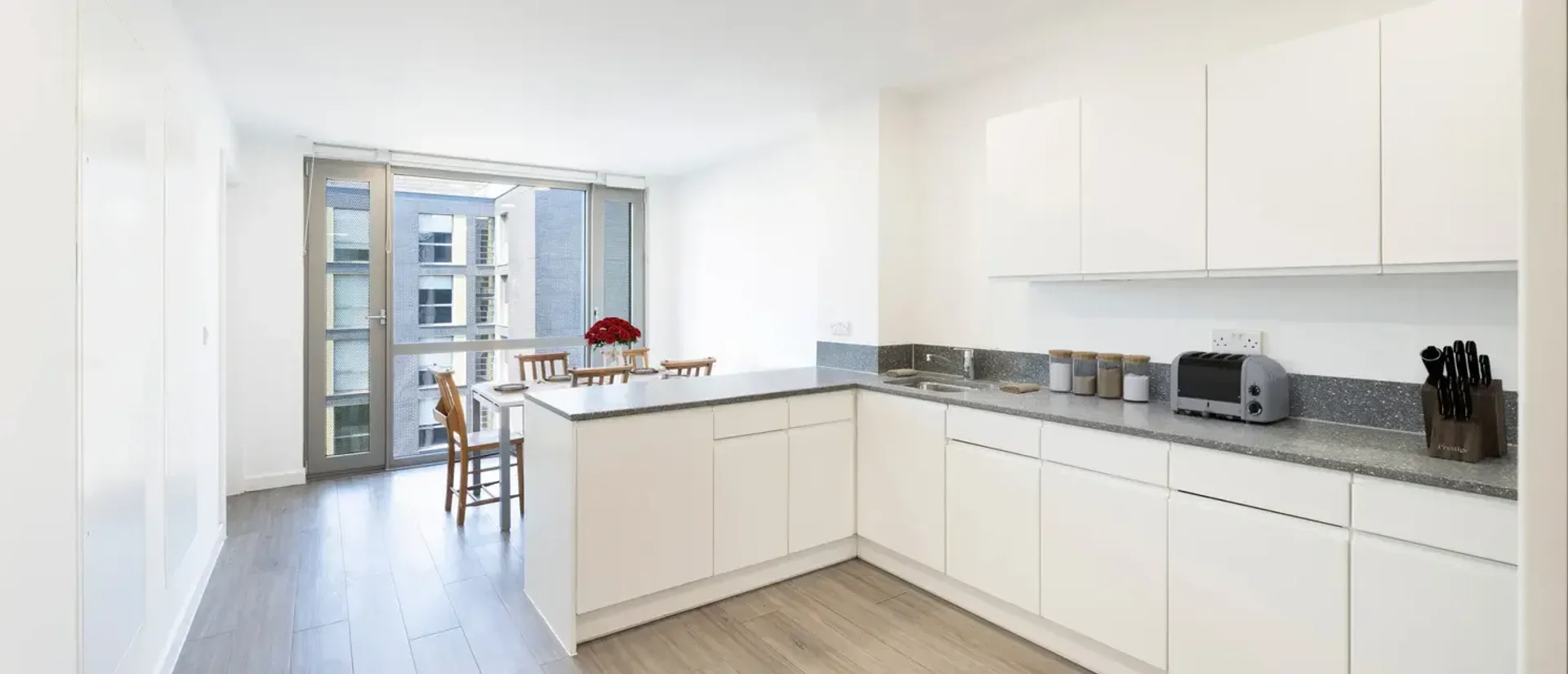 Student-friendly room in  with modern amenities