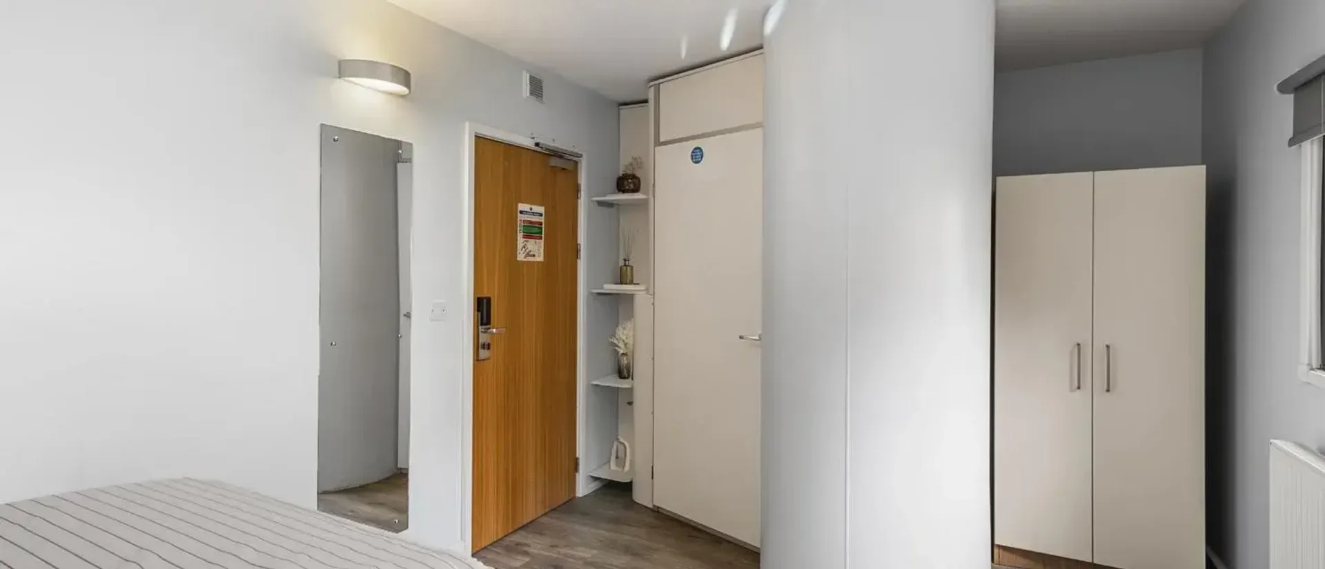 Cozy room for students available in