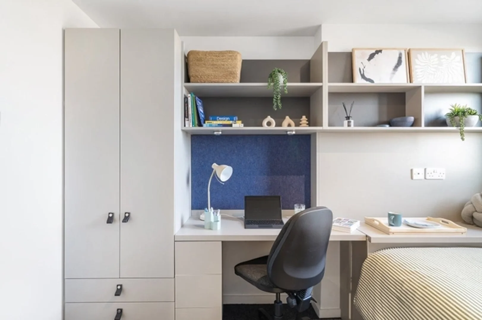 Chambre d'étudiant confortable et spacieuse dans 