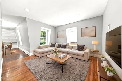 Entire apartment at 113, Pierce, Unit 2, Hyde Park, Boston, MA, 02136, image 1 of 10