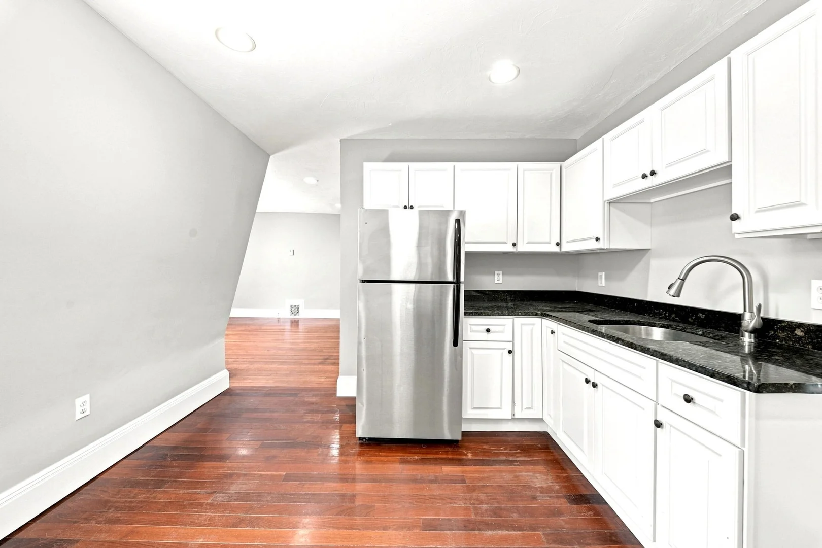 113, Pierce, Unit 2, Hyde Park, Boston, MA, 02136