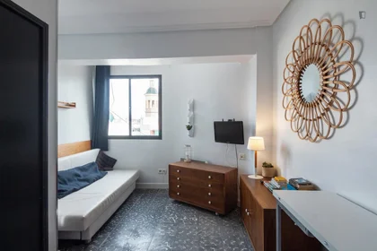 Quarto privado em Carrer d'Almiserà, imagem 9 de 20